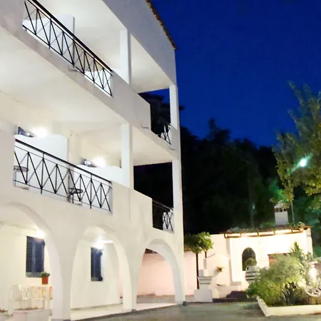Ξενοδοχείο με διαμερίσματα Diamanti